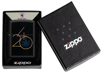 Zippo vžigalnik 60.006.904 Cannabis 420 Black Light